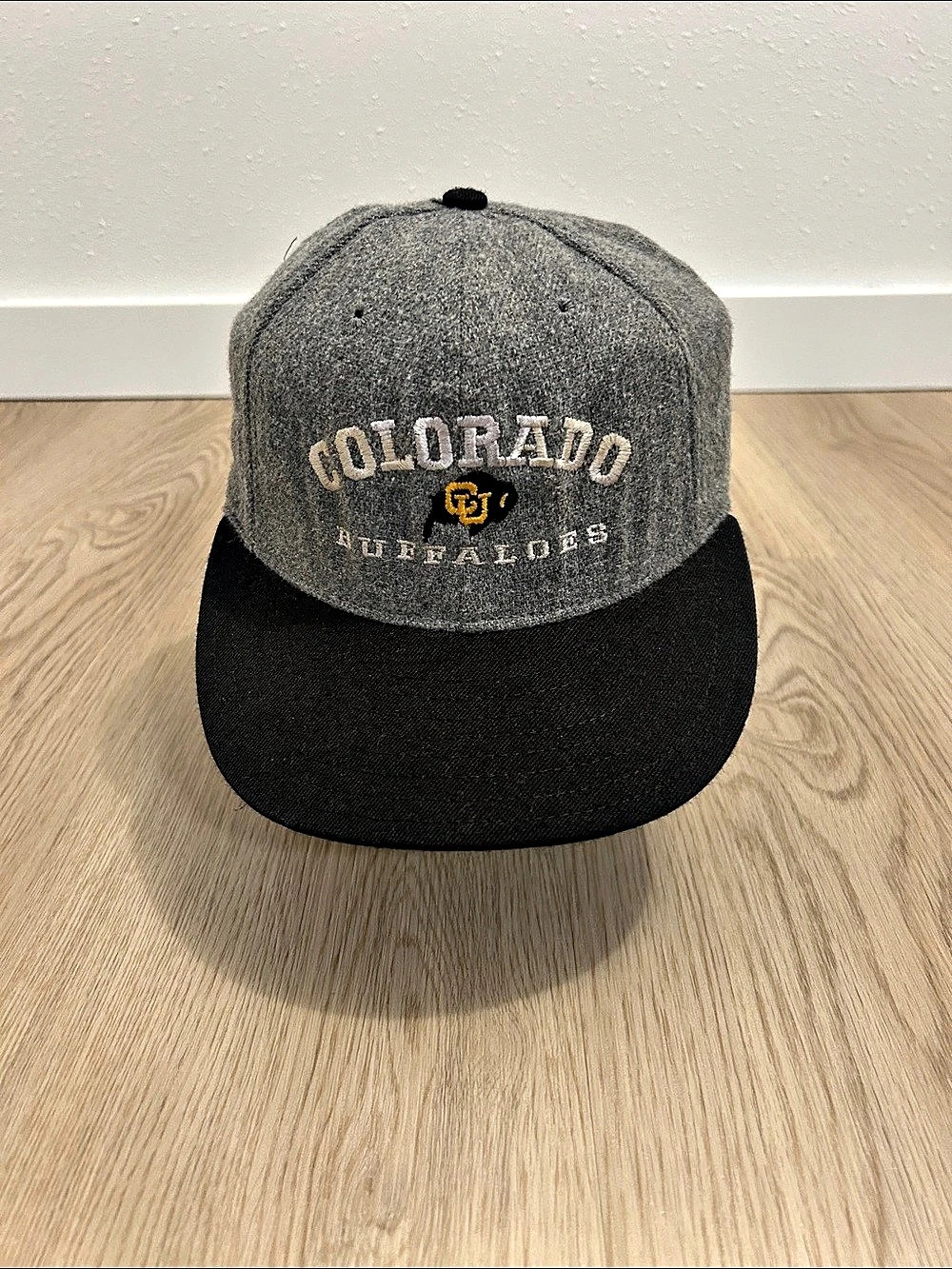 Vintage University of Colorado Buffaloes Gray/Black wool Snapback Hat USA snaps
